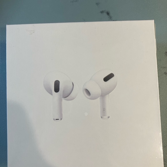 Apple White Wireless Earphones - Picture 1 of 3